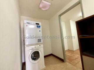 Spacious 2-Bedrooms plus study Condo for rent - Chidlom BTS