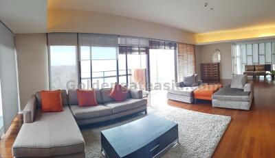 Hansar Condominium Big 2-Bedroom plus Study to rent 180sq.m - Ratchdamri