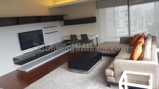 Hansar Condominium Big 2-Bedroom plus Study to rent 180sq.m - Ratchdamri