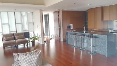 Hansar Condominium Big 2-Bedroom plus Study to rent 180sq.m - Ratchdamri