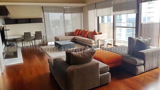 Hansar Condominium Big 2-Bedroom plus Study to rent 180sq.m - Ratchdamri