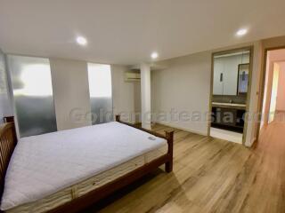 4-Bedrooms Single House with Big Garden - Sathorn