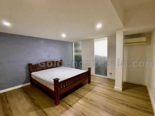 4-Bedrooms Single House with Big Garden - Sathorn