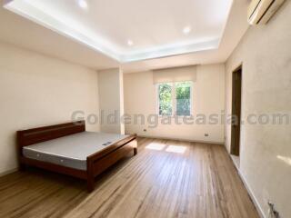 4-Bedrooms Single House with Big Garden - Sathorn