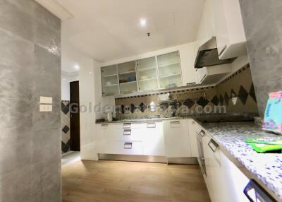 3-Bedrooms plus study room / 4th bedroom Condominium For Sale - Baan Piyasathorn - Sathorn Road