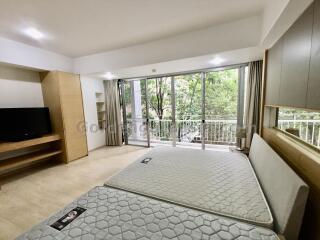 3-Bedrooms Apartment For Rent close to Asoke BTS and Sukhumvit MRT.