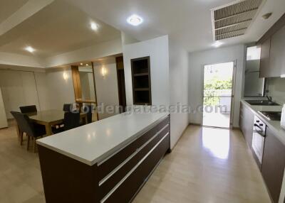 3-Bedrooms Apartment For Rent close to Asoke BTS and Sukhumvit MRT.