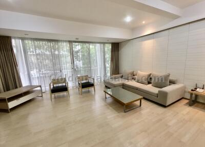 3-Bedrooms Apartment For Rent close to Asoke BTS and Sukhumvit MRT.