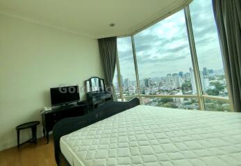 Royce Private Residence Sukhumvit 31 - 2 Bedrooms on high floor