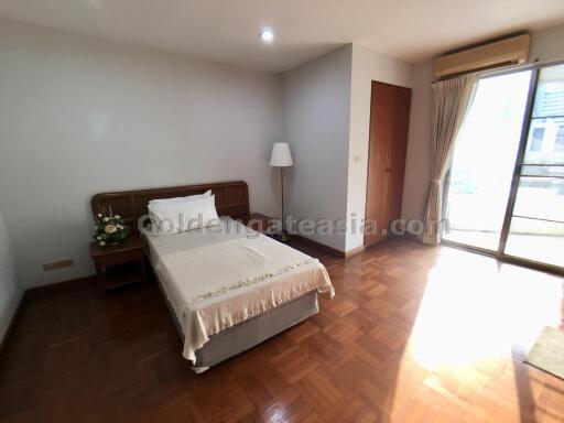 Spacious 3-Bedrooms Apartment to Rent - Phrom Phong