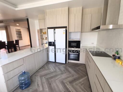 4-Bedrooms Duplex Apartment - Sukhumvit soi 49