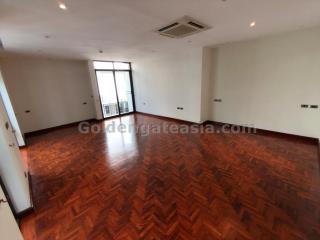 4-Bedrooms single house with private pool in secure compound - Phrom Phong BTS