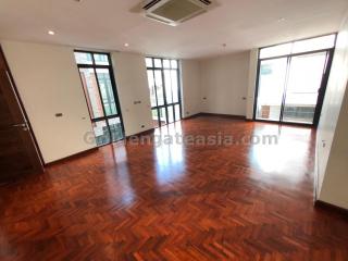 4-Bedrooms single house with private pool in secure compound - Phrom Phong BTS