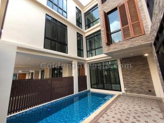 4-Bedrooms single house with private pool in secure compound - Phrom Phong BTS