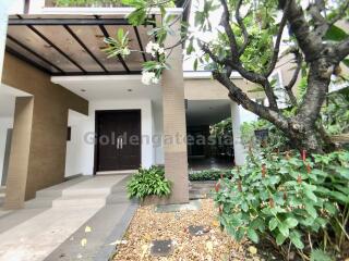 4-Bedroom modern House with garden and private swimming pool - Sukhumvit / Asoke