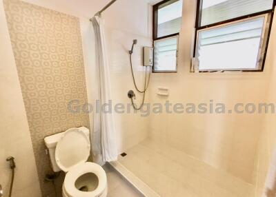 3-Bedrooms single house with garden - Thong Lo