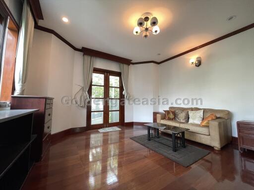 5-Bedroom Mansion with Garden " Pool For Rent - Ekkamai