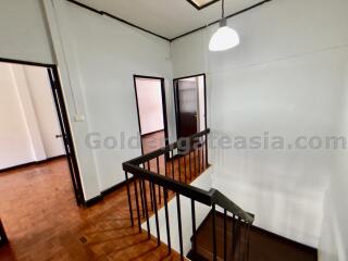 3-Bedrooms Townhouse - Ekamai