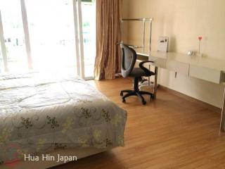 Good size studio unit in Baan Klan condominium in town centre