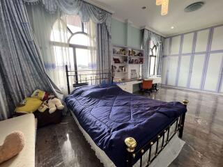 6 Bedrooms House East Pattaya H010575