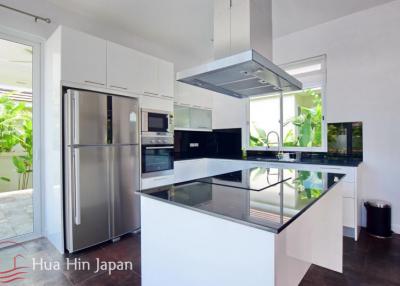 Stylish 3 Bedroom Pool Villa in popular Red Mountain project off Soi 88