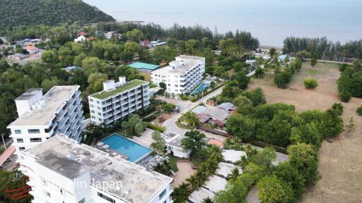 **Huge Price Reduction!** One Bedroom Pool View on Dolphin Bay Beach