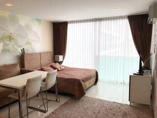 Studio Club Royal Condo for Sale in Wongamat