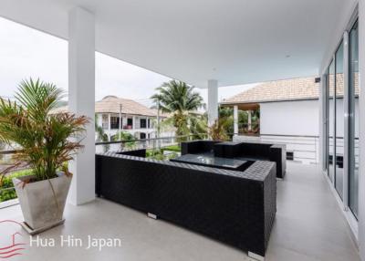 Modern 4 Bedroom Pool Villa In Great Location