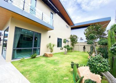 New Luxury Pool Villa for Sale in Pattaya