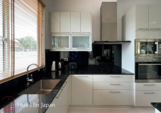 Beautiful 3 Bedroom Pool Villa on Popular Red Mountain Project off Soi 88 (Completed & Resell)