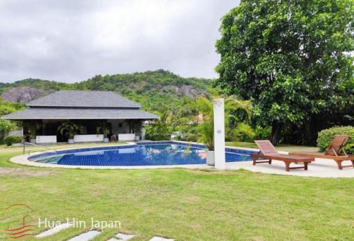 Beautiful 4 Bedroom Villa Resort Style inside The Villa Vista Off Soi 126