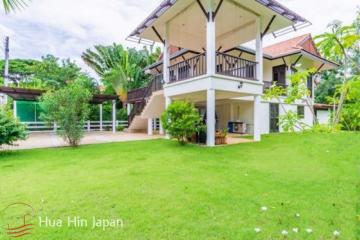 Hybrid Thai/European Design 4 Bedroom Villa Off Soi 112