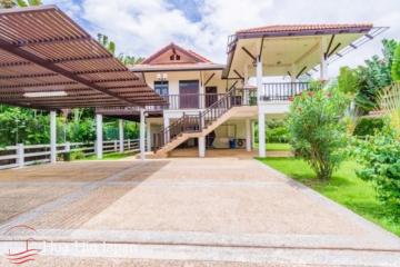 Hybrid Thai/European Design 4 Bedroom Villa Off Soi 112