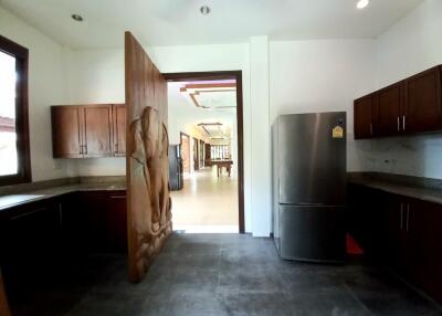 4 Beds Pool Villa House for Sale in Jomtien