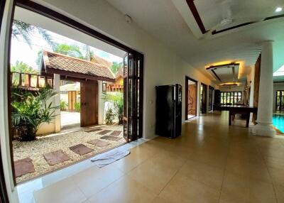 4 Beds Pool Villa House for Sale in Jomtien