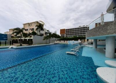 Na Jomtien La Royale Beach Condo for Sale