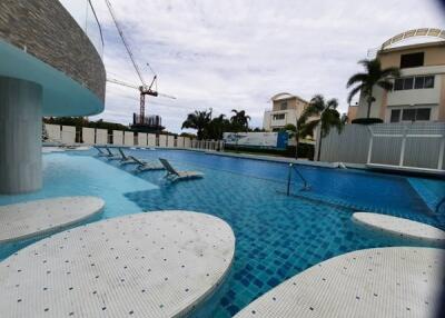 Na Jomtien La Royale Beach Condo for Sale