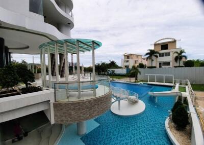 Na Jomtien La Royale Beach Condo for Sale