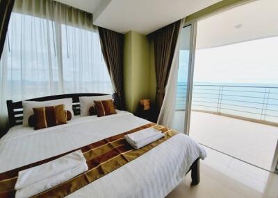 La Royale Beach Condo for Sale in Pattaya