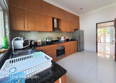 Very Solid 3 Bedroom Pool Villa on Large Plot near Downtown Hua Hin