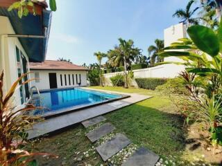 4 Beds House with Private Pool for Sale