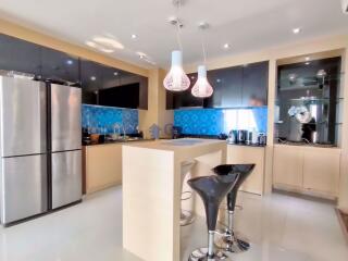 2 Bedrooms Condo in Grande Caribbean Condo Resort Jomtien C010626