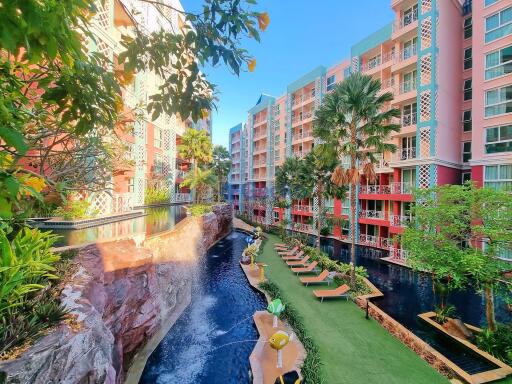 2 Bedrooms Condo in Grande Caribbean Condo Resort Jomtien C010626