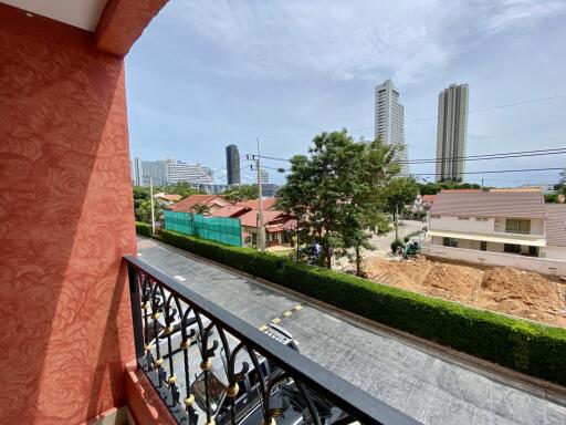 Seven Seas Jomtien Condo City View for Sale