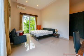 4 Bed House For Sale In Huay Yai - Not In A Village