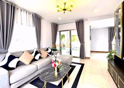 3 Bedrooms Villa / Single House Bang Lamung H011146