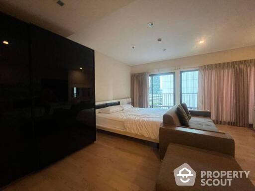 Studio Condo at Noble Remix near BTS Thong Lor