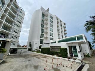 Beachfront Jomtien Residence Build A for Sale