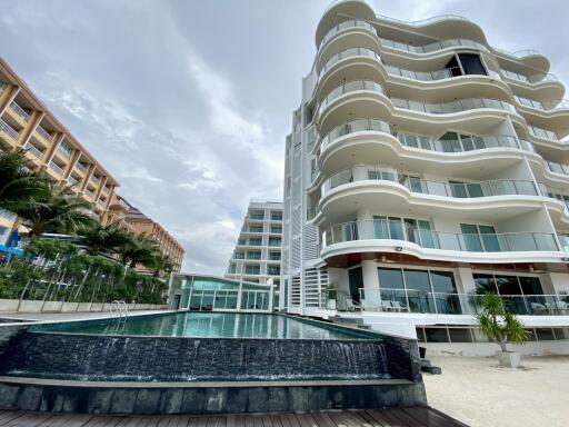 Beachfront Jomtien Residence Build A for Sale