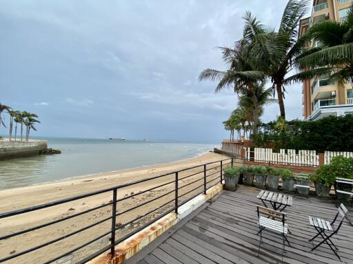 Beachfront Jomtien Residence Build A for Sale